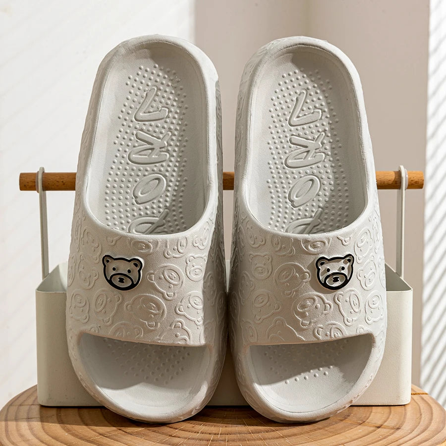 Men's Slippers Summer Cartoon Bear Indoor Soft Thick Sole Anti Slip Women Exquisite Slides Bathroom Beach Outdoor Shoes Couple